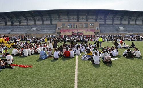 濮陽醫(yī)學(xué)高等?？茖W(xué)校膜結(jié)構(gòu)看臺(tái)設(shè)計(jì)效果圖