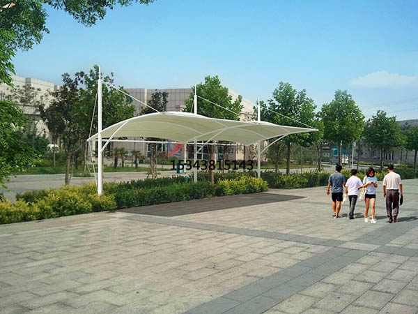 朝陽充電站膜結構遮陽棚【生產(chǎn)銷售】 　　