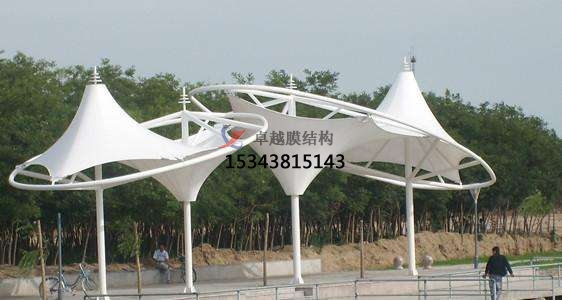 十堰開(kāi)封<font color='red'>張拉膜結(jié)構(gòu)</font>景觀小品