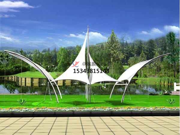 許昌商業(yè)廣場<font color='red'>張拉膜結(jié)構(gòu)</font>景觀棚/雨棚設計搭建