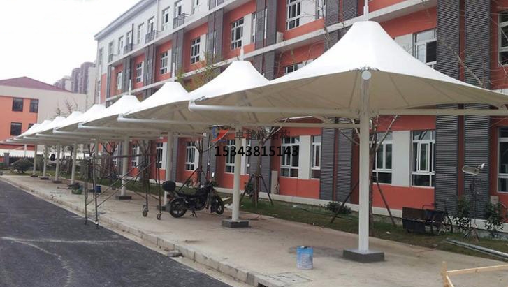 平涼商業(yè)廣場雨棚搭建